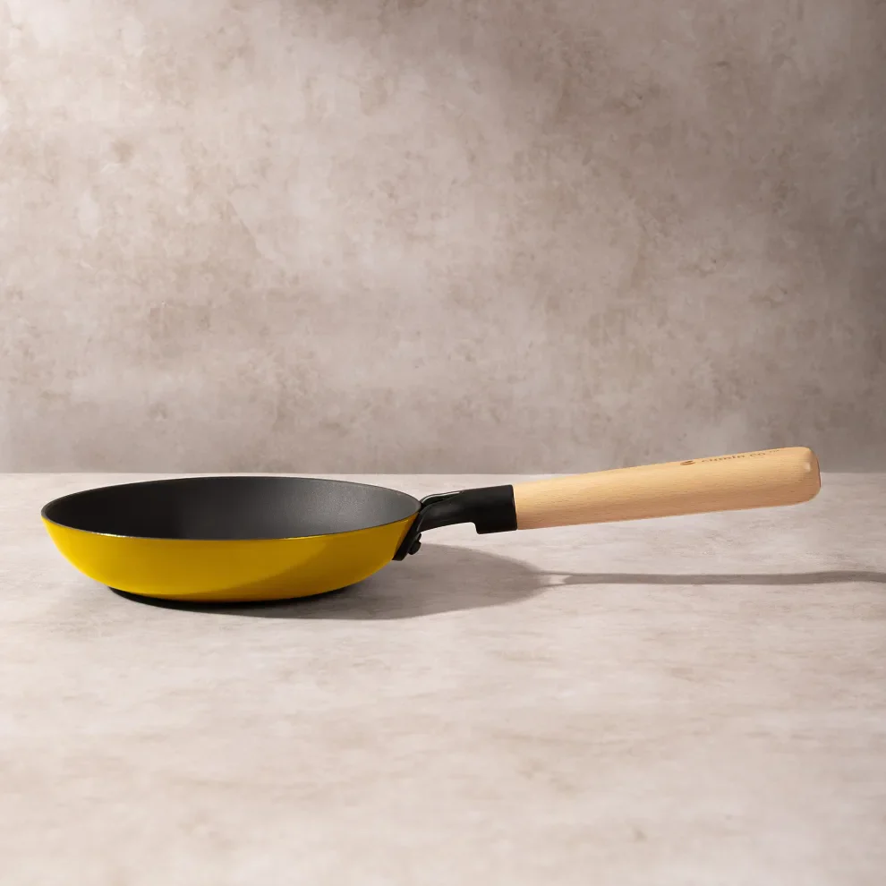 No. 8 Enamel Cast Iron Pan LITE (20cm) - Image 6